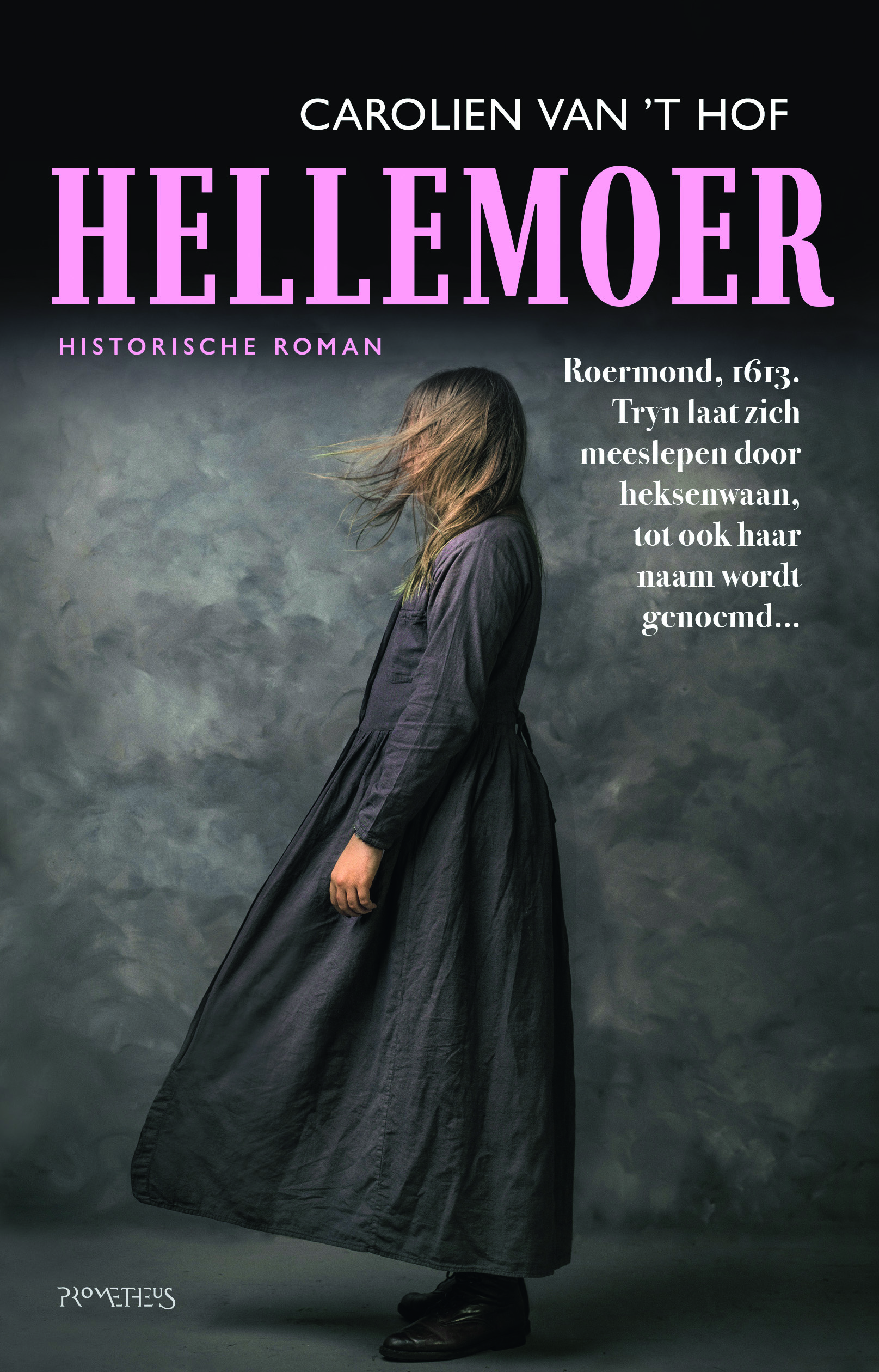 De cover van het boek Hellemoer met daarop een afbeelding van een vrouw in een zwarte jurk